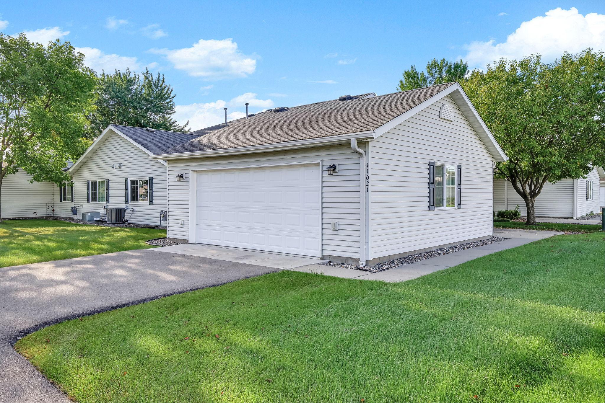 30-web-or-mls-11021-57th-St-30.jpg