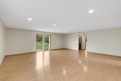 725 103rd Avenue NE, Blaine, MN 55434