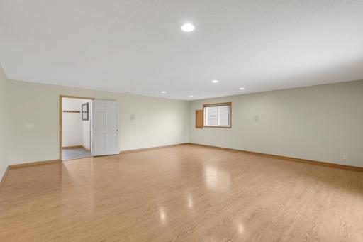 725 103rd Avenue NE, Blaine, MN 55434