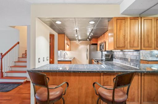 18661 Clear View Court, Minnetonka, MN 55345