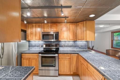 18661 Clear View Court, Minnetonka, MN 55345