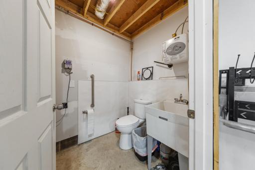 25115 Lamb Avenue, Kenyon, MN 55946
