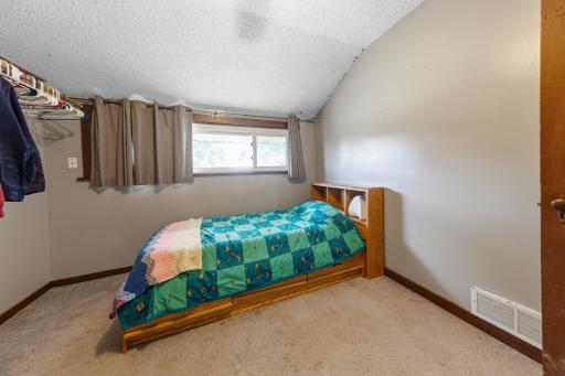 25115 Lamb Avenue, Kenyon, MN 55946