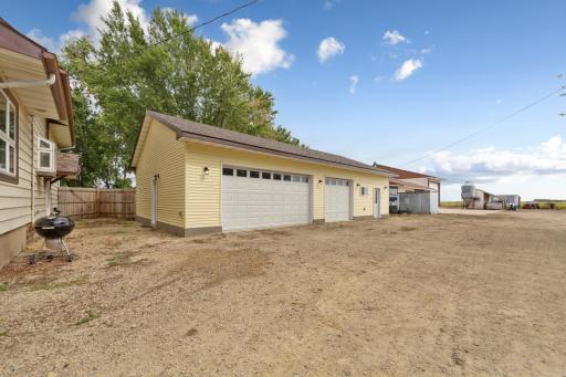 25115 Lamb Avenue, Kenyon, MN 55946
