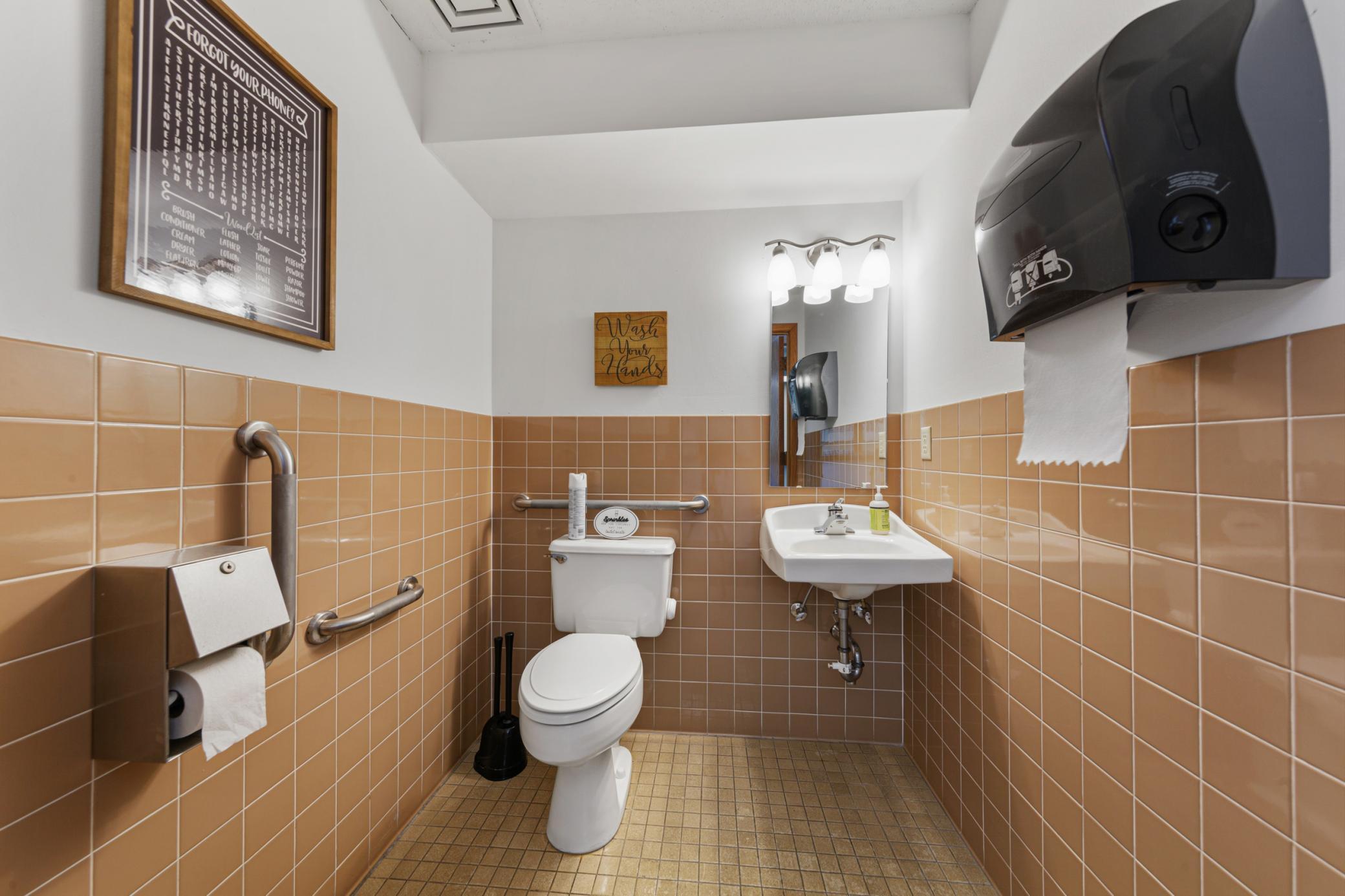 27 men's bathroom.jpg