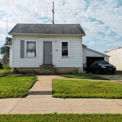 Photo for 621 Elm Avenue W, Waseca, MN 56093 - listing #7138326 621 Elm Avenue W, Waseca, MN 56093
