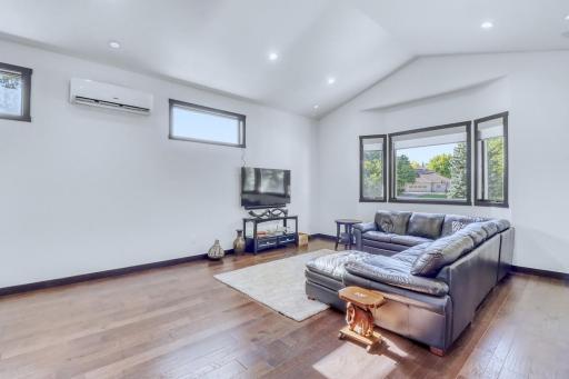 Familyroom1_3