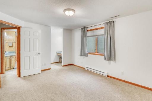 Basement Bedroom2_2