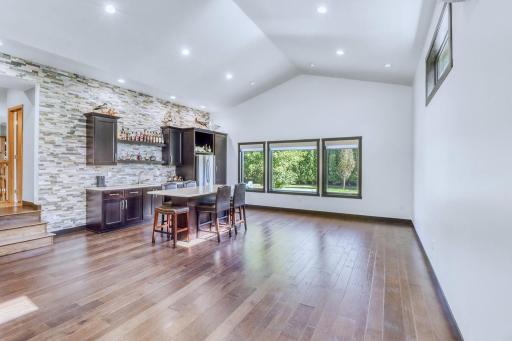 Familyroom1_5