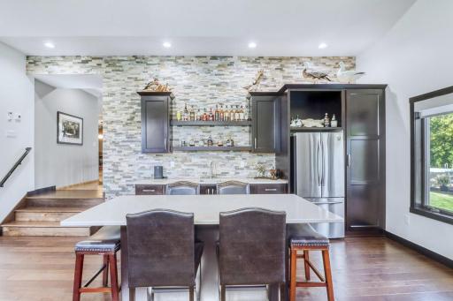Familyroom Bar1_0
