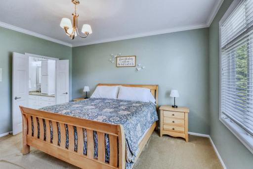 Primary Bedroom1_2