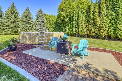 Backyard1_7-1280.JPG