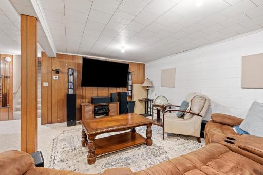 1709 14th Street E, Glencoe, MN 55336