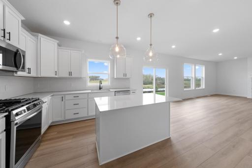 (Photo of an inventory home, actual homes finishes will vary)