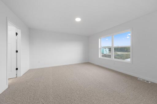 (Photo of an inventory home, actual homes finishes will vary)