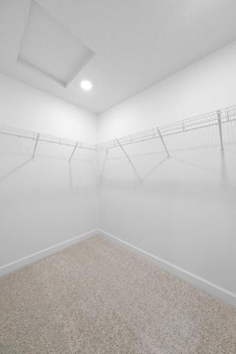 (Photo of an inventory home, actual homes finishes will vary)