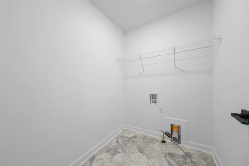 (Photo of an inventory home, actual homes finishes will vary)