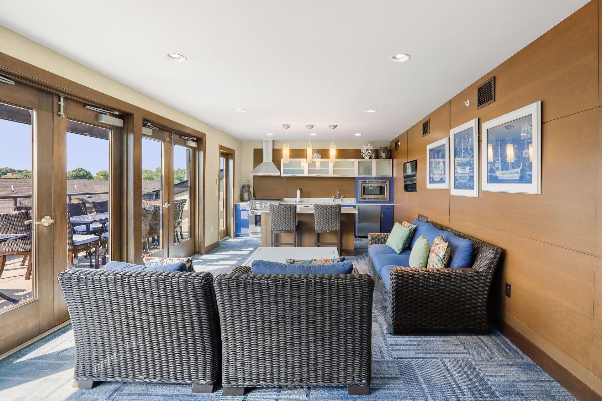 Fifth floor club room with kitchen and rooftop balcony
