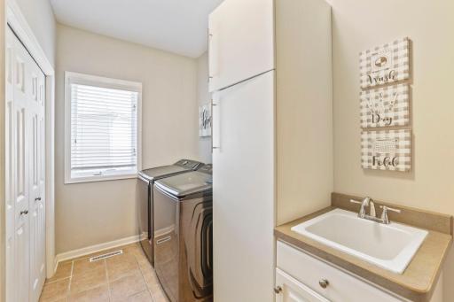 2056 Arnold Palmer Dr - Web Quality - 041 - 35 Laundry Room.jpg