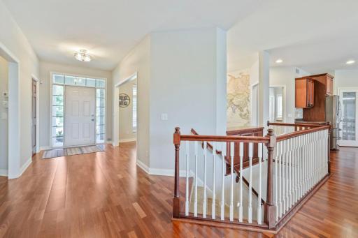 2056 Arnold Palmer Dr - Web Quality - 010 - 05 Foyer.jpg