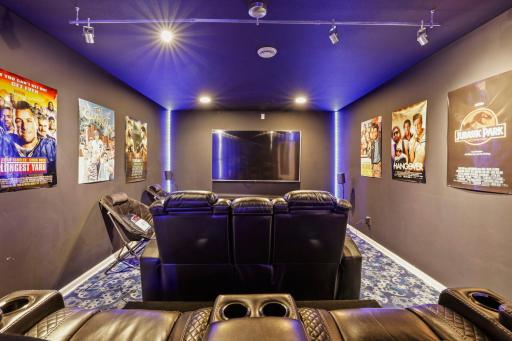 2056 Arnold Palmer Dr - Web Quality - 029 - 23 Family Room.jpg
