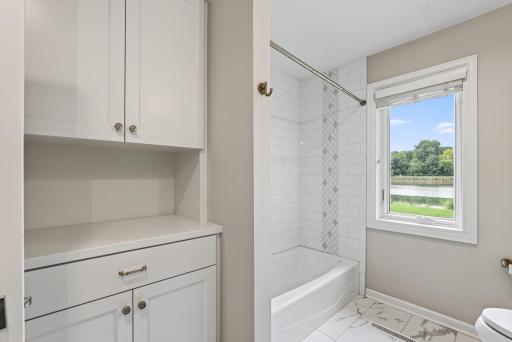 28200 Boulder Circle, Excelsior, MN 55331