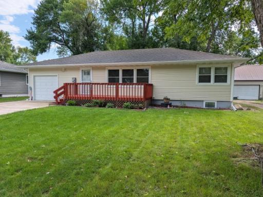 851 4th Avenue SE, Wells, MN 56097