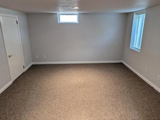 851 4th Avenue SE, Wells, MN 56097