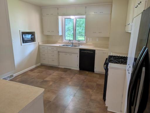 851 4th Avenue SE, Wells, MN 56097