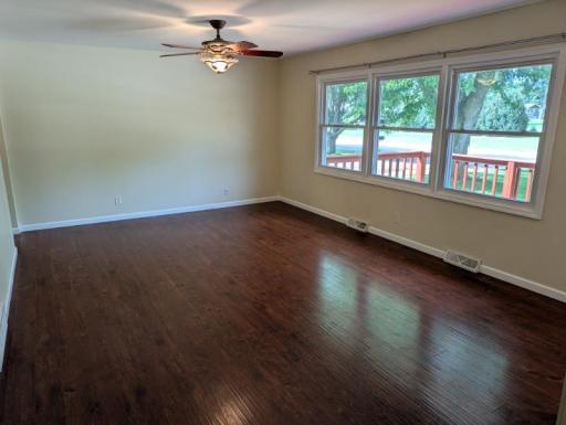 851 4th Avenue SE, Wells, MN 56097