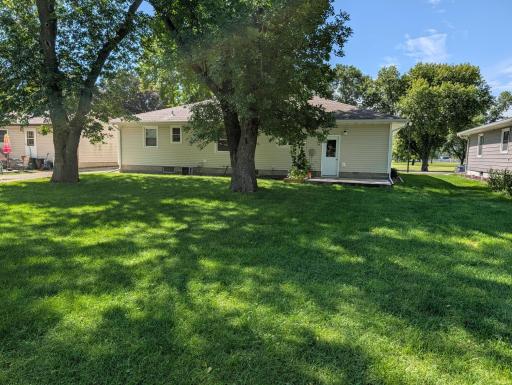 851 4th Avenue SE, Wells, MN 56097
