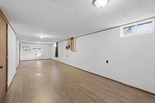 272 Glenmont Road, River Falls, WI 54022