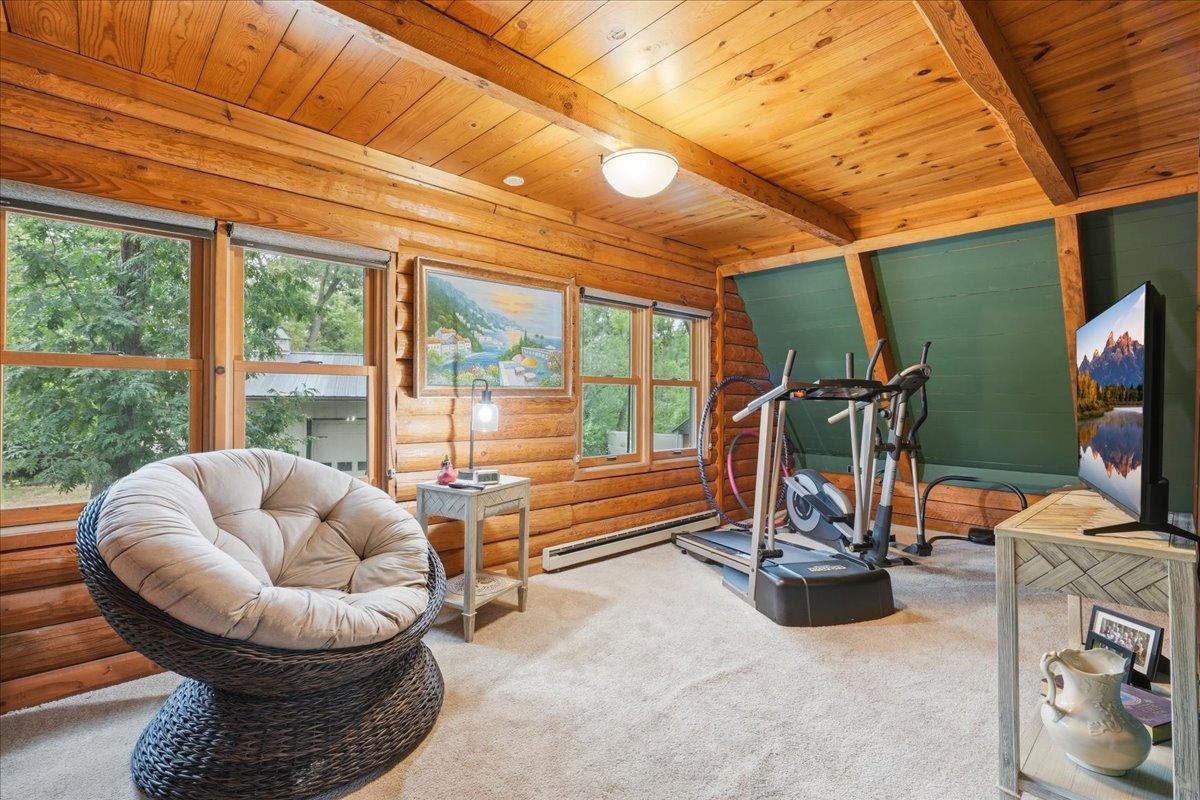 13-Bedroom.jpg