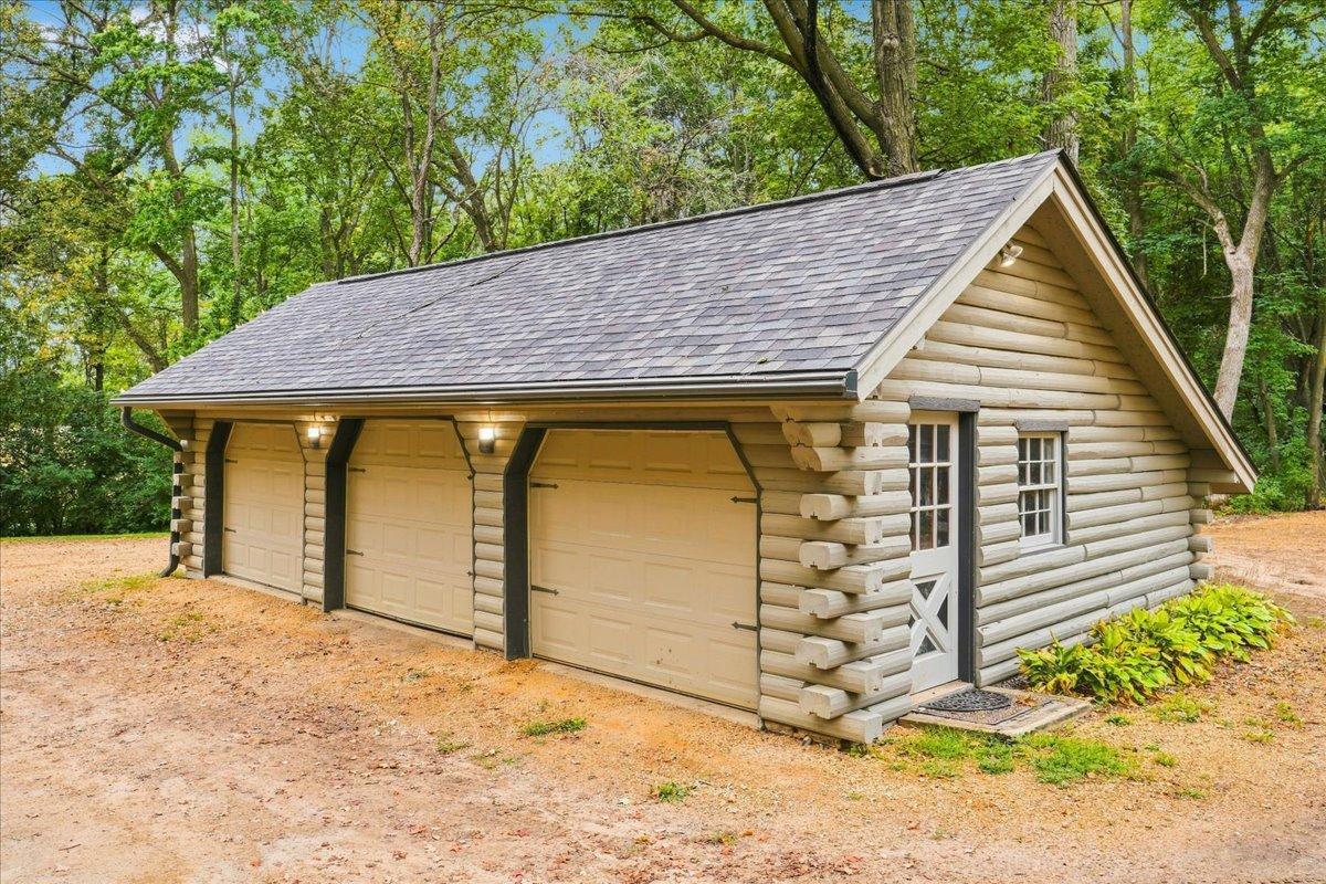 22-Garage.jpg