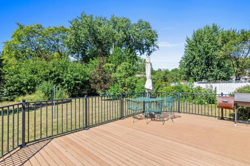 6810 Brookview Drive NE, Fridley, MN 55432