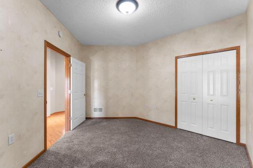 7447 Timber Crest Drive S, Cottage Grove, MN 55016