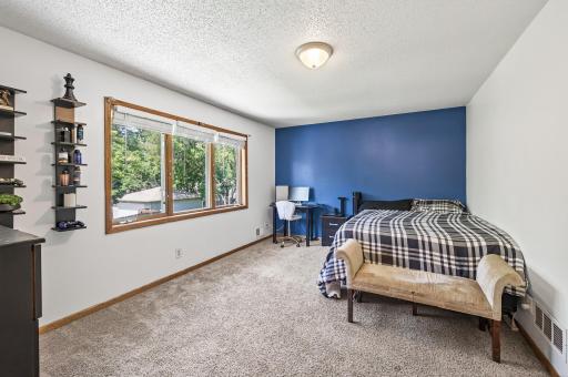 2505 Dupont Avenue N, Minneapolis, MN 55411