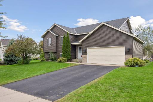8676 Fairhill Lane, Monticello, MN 55362