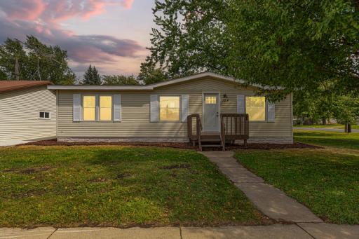 104 Central Avenue S, Dodge Center, MN 55927