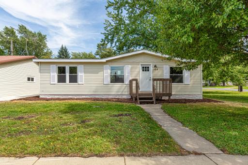 104 Central Avenue S, Dodge Center, MN 55927