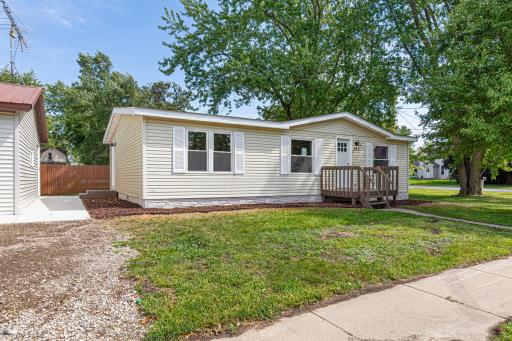 104 Central Avenue S, Dodge Center, MN 55927