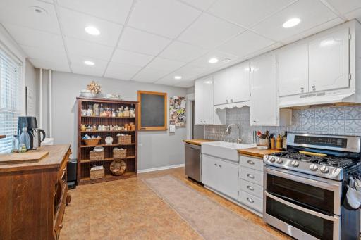 997 Lincoln Avenue, Saint Paul, MN 55105