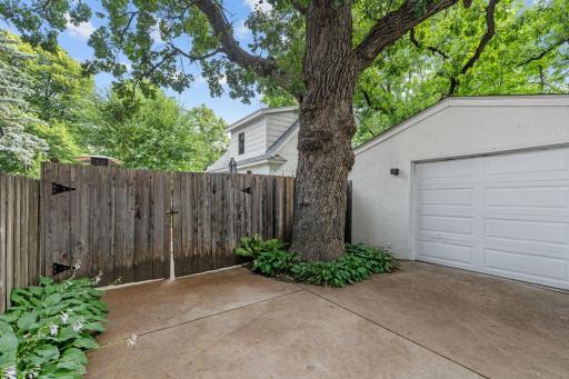 1830 Hewitt Avenue, Saint Paul, MN 55104