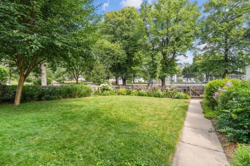 1830 Hewitt Avenue, Saint Paul, MN 55104