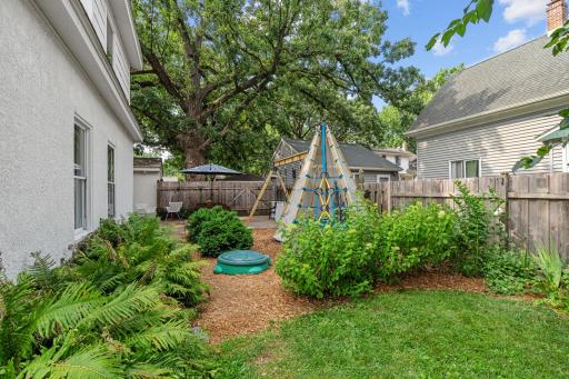 1830 Hewitt Avenue, Saint Paul, MN 55104