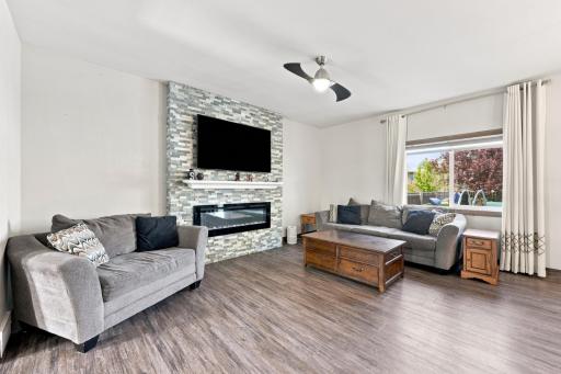 730 36th Avenue W, West Fargo, ND 58078