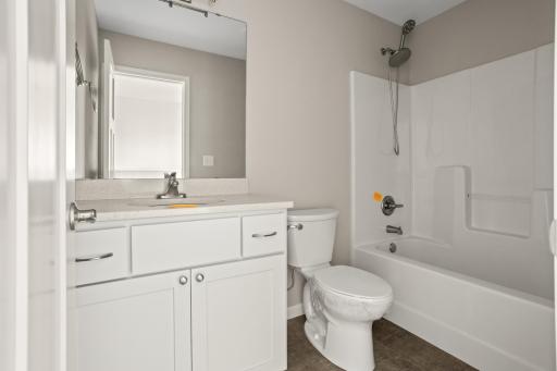 503 33rd Way E, B, West Fargo, ND 58078