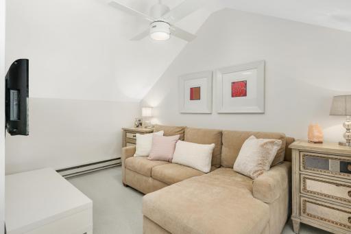 Bonus room/sitting room off the second bedroom