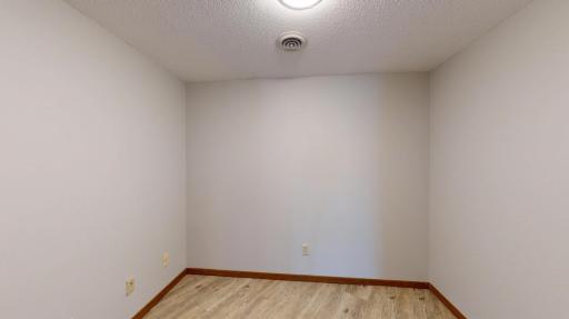 808 Lake Chapeau Drive, 105, Albert Lea, MN 56007