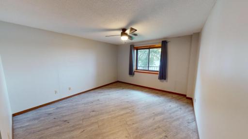 808 Lake Chapeau Drive, 105, Albert Lea, MN 56007